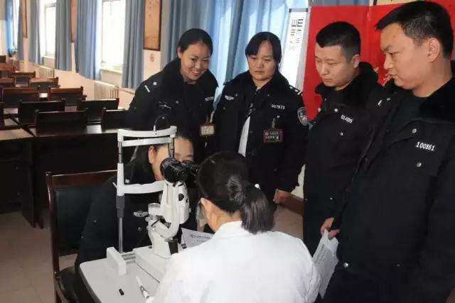 關(guān)愛民警視力健康，普瑞眼科走進(jìn)鄭州交巡警一大隊